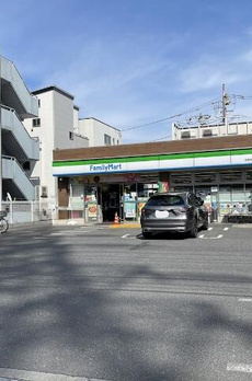 ファミーリエ高島平 