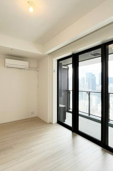 ＷＯＲＬＤ　ＴＯＷＥＲ　　ＲＥＳＩＤＥＮＣＥ 