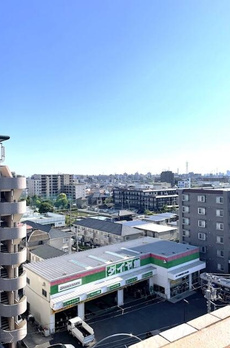 イーストイン 