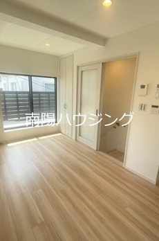 成城６丁目貸家 
