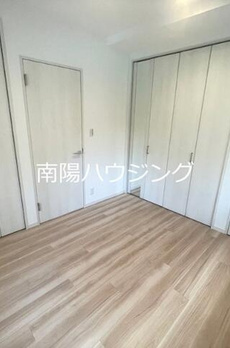 成城６丁目貸家 