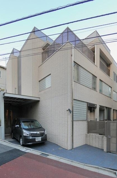 ＺＥＬ　ＣＯＵＲＴ　ＡＯＹＡＭＡ 