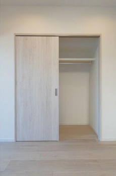 ＯＮＥ　ＲＯＯＦ　ＦＬＡＴ　ＴＯＧＯＳＨＩ 