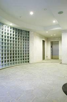 ドゥーエ新富町 