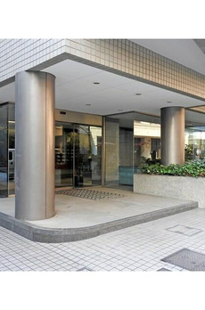 Ｈ＆Ｍ南青山　ＥＡＳＴ 