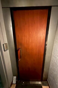 銀座中央通りビル 