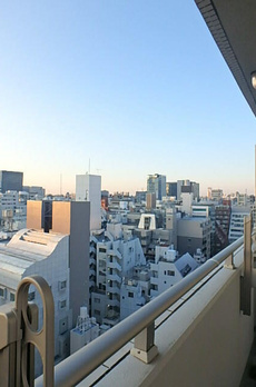 ガーラ・ステーション新宿御苑前 