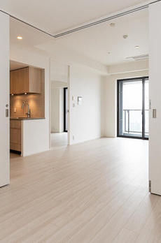 ＷＯＲＬＤ　ＴＯＷＥＲ　ＲＥＳＩＤＥＮＣＥ 