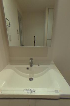 ＨＯＵＳＥ岩本町 