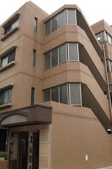 ファミール明大前 