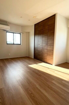代田ウエスト 