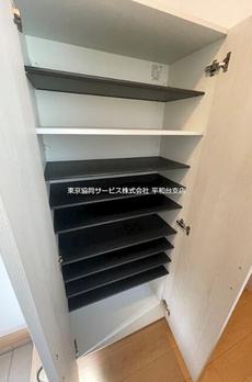 ファミーリエ高島平 