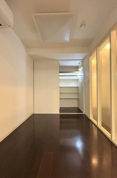 ＺＥＬ　ＣＯＵＲＴ　ＡＯＹＡＭＡ 