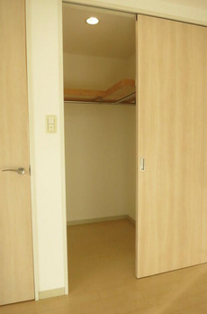 ドゥーエ新川 