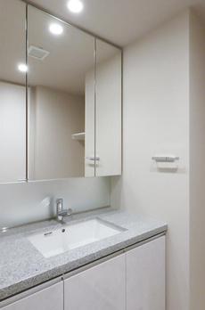 ＬＩＢＲ　ＧＲＡＮＴ　西新宿ＥＡＳＴ 
