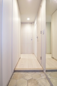 正金アパートメント入船 