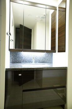 Ｂｒｉｌｌｉａ　ＴＨＥ　ＲＥＳＩＤＥＮＣＥ　ＴＯＫＹＯ　ＹＡＥＳＵ　Ａ 