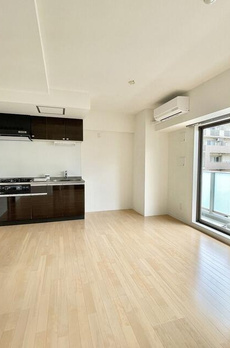 ＢＲＥＥＺＥ　ＴＥＲＲＡＣＥ 