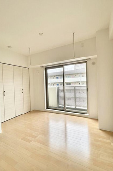 ＢＲＥＥＺＥ　ＴＥＲＲＡＣＥ 