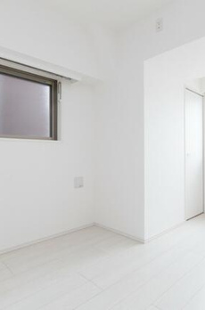 エストゥルース入谷 