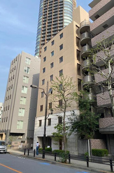 東京都港区赤坂９丁目５－２８ 