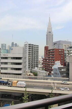 コンフォリア北参道 