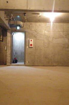 NOZY新宿 B1階　参考写真（新築時）