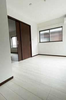 Ｇｒａｓ　Ｃｏｕｒｔ　Ａ 