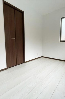 Ｇｒａｓ　Ｃｏｕｒｔ　Ａ 