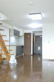 部屋番号：301 
