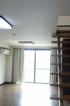 部屋番号：301 