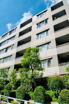 アパートメンツ東山 