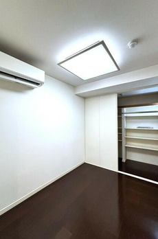 ＺＥＬ　ＣＯＵＲＴ　ＡＯＹＡＭＡ 