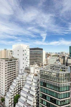 青山パークタワー 