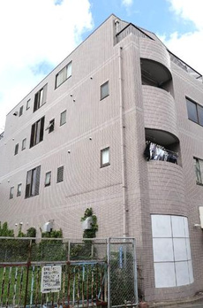ビュハイツ十条 