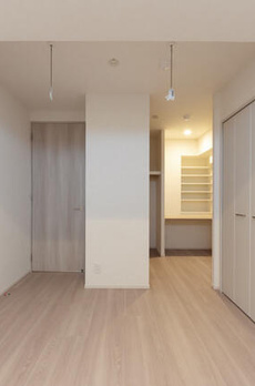ＴＨＥ　ＡＫＡＳＡＫＡ　ＲＥＳＩＤＥＮＣＥ　Ｓ．Ｏ．Ａ．　－ｓｐｉｒｉ 