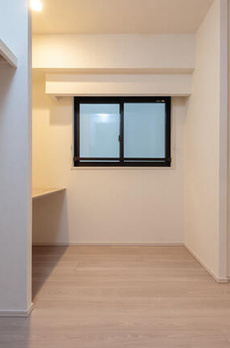 ＴＨＥ　ＡＫＡＳＡＫＡ　ＲＥＳＩＤＥＮＣＥ　Ｓ．Ｏ．Ａ．　－ｓｐｉｒｉ 