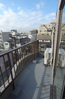 ビュハイツ十条 