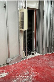 JR神田駅東口駅前店舗 