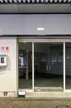 JR神田駅東口駅前店舗 