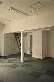 JR神田駅東口駅前店舗 