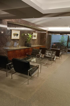 ロイヤルハウス都立大 