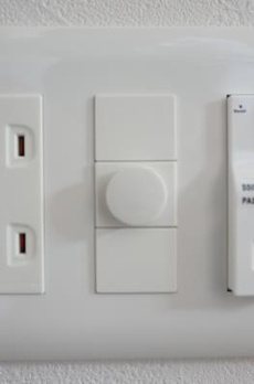 マインズ・コム白金 