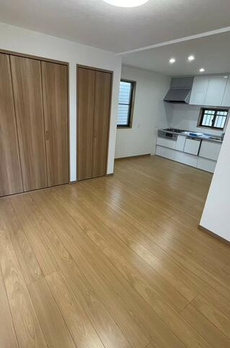 東伊興３丁目戸建 