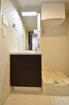 グローリオシェルト神宮前 