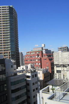 ファーストリアルタワー新宿 