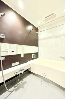 アパートメンツ三田 