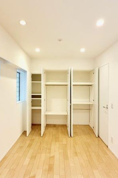 アパートメンツ三田 