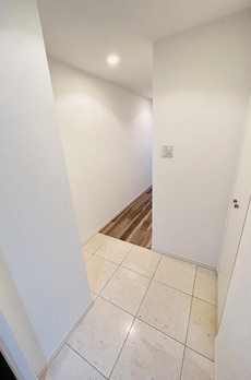 Ｇｒａｃｅ　Ｃｏｕｒｔ　Ｓｈｉｒｏｋａｎｅ 