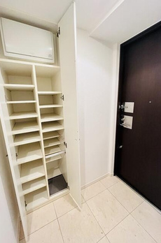 Ｇｒａｃｅ　Ｃｏｕｒｔ　Ｓｈｉｒｏｋａｎｅ 